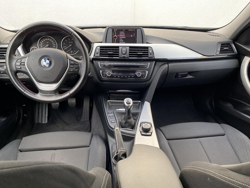 BMW Řada 3 2.0 i Sport 328 i, XDrive