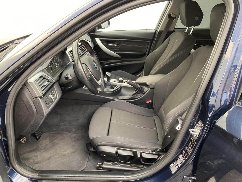BMW Řada 3 2.0 i Sport 328 i, XDrive