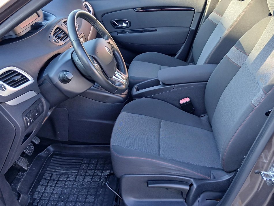 Renault Scénic 1.5 dCi 