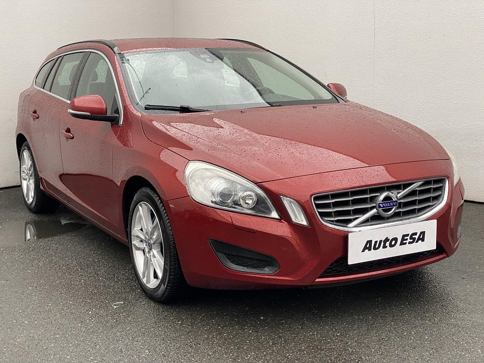 Volvo V60 2.4 D5 Momentum