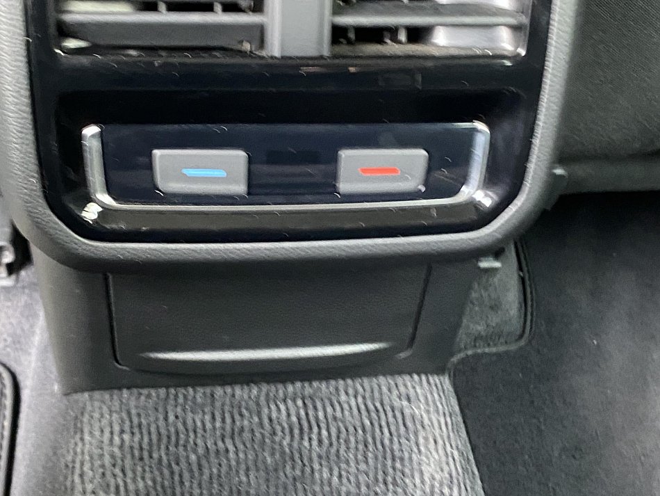 Volkswagen Passat 2.0 TDi 