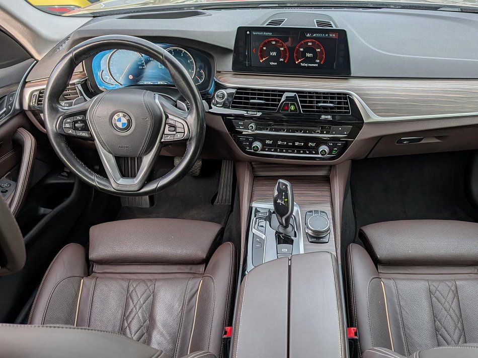 BMW Řada 5 3.0 D LuxuryLine 540d xDrive