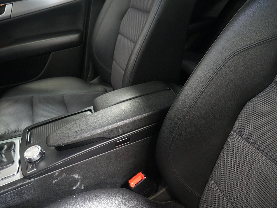 Mercedes-Benz Třída C 2.2 CDi  C200