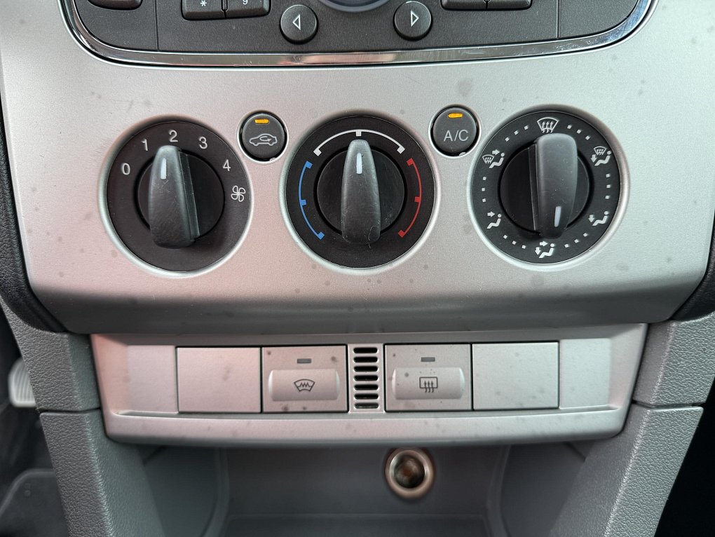 Ford Focus 1.6i 