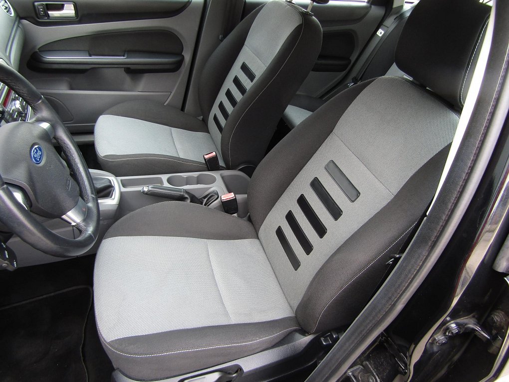 Ford Focus 1.6i 