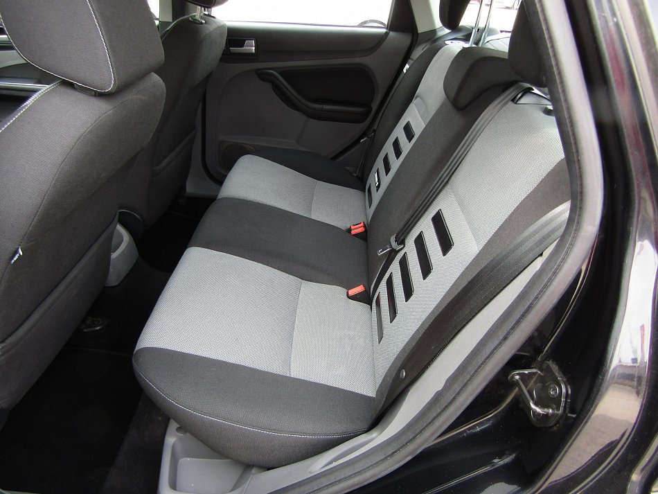 Ford Focus 1.6i 