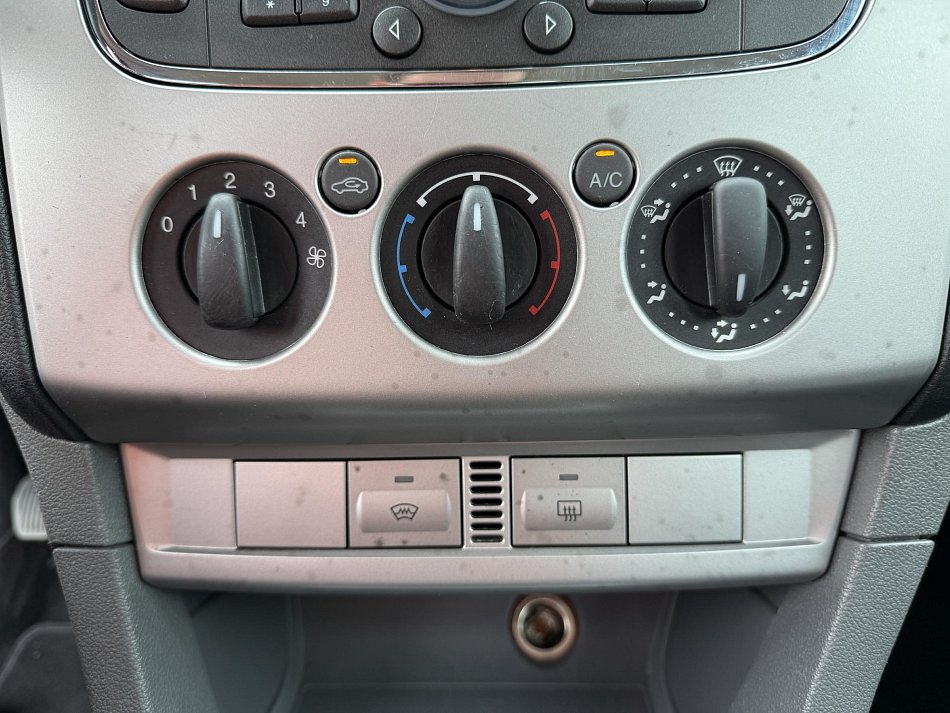 Ford Focus 1.6i 