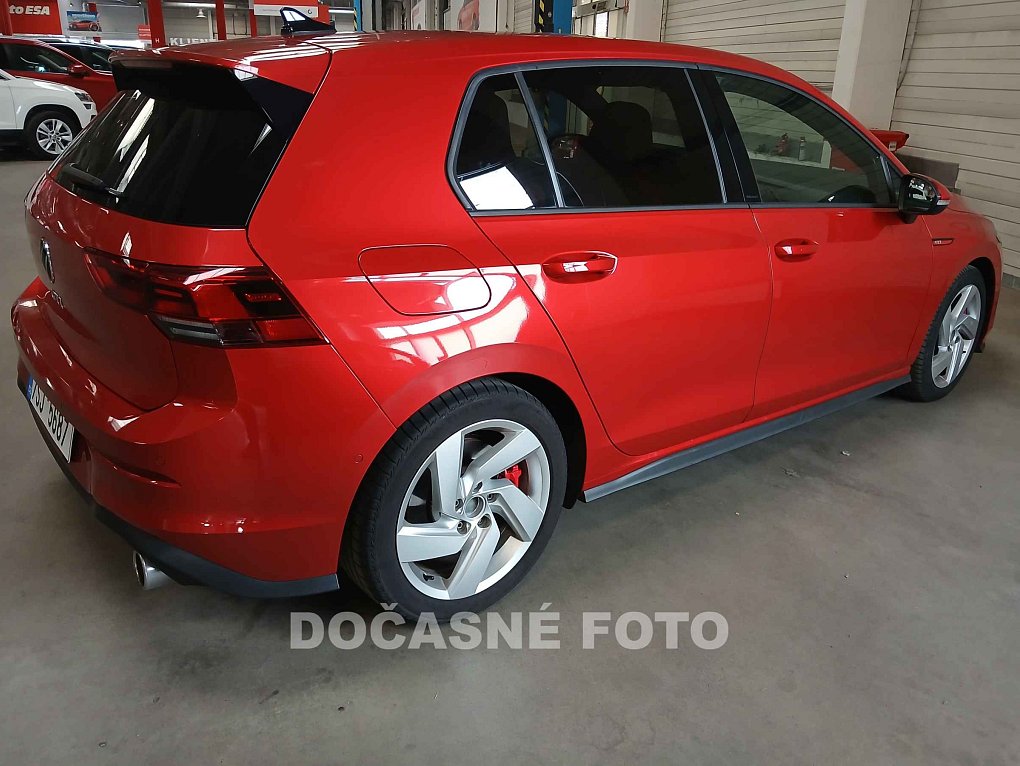 Volkswagen Golf 2.0 TSI 