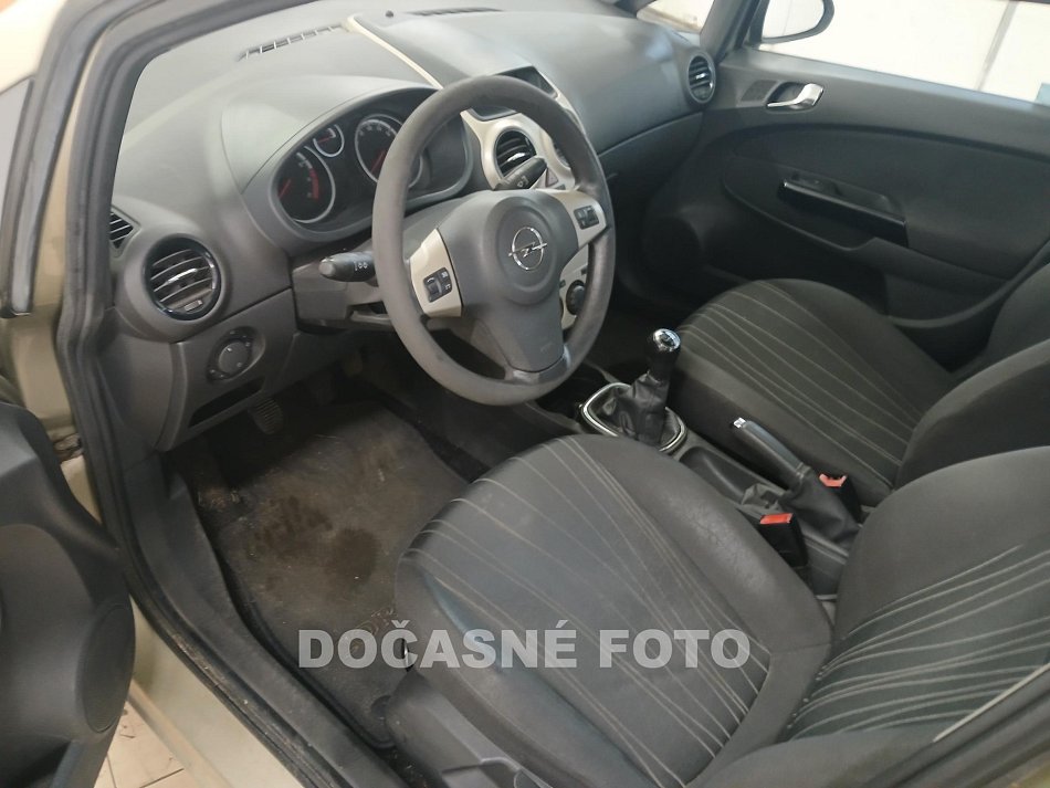 Opel Corsa 1.2i 