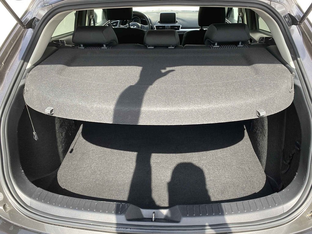 Mazda 3 2.0 i Sport