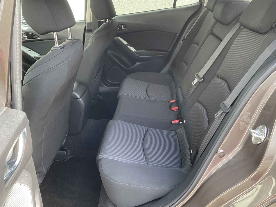 Mazda 3 2.0 i Sport