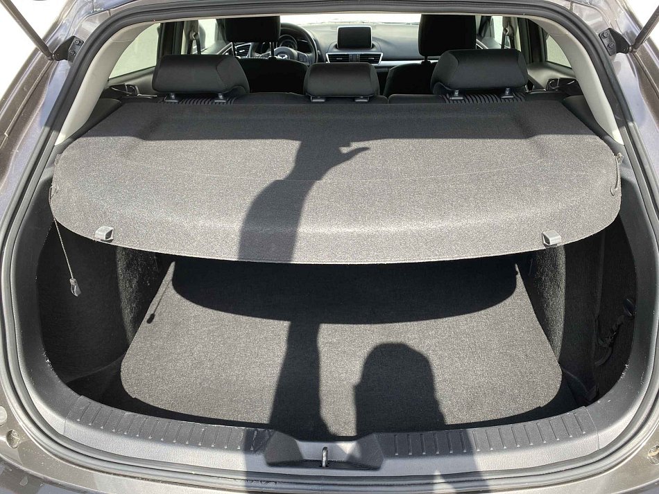 Mazda 3 2.0 i Sport