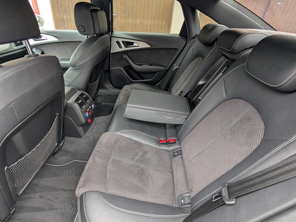 Audi A6 3.0TDi S-line Quattro