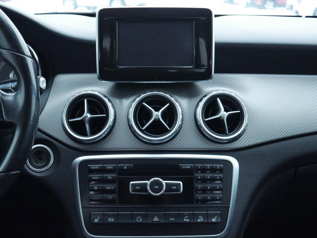 Mercedes-Benz GLA 2.0i  GLA 250  4Matic