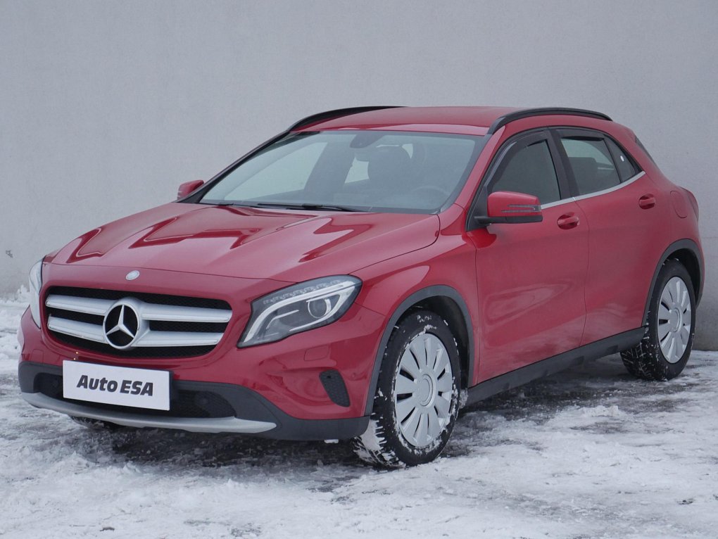 Mercedes-Benz GLA 2.0i  GLA 250  4Matic