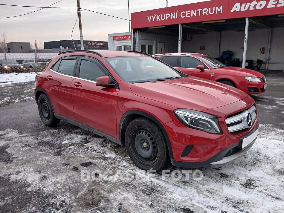 Mercedes-Benz GLA 2.0i  GLA 250  4Matic