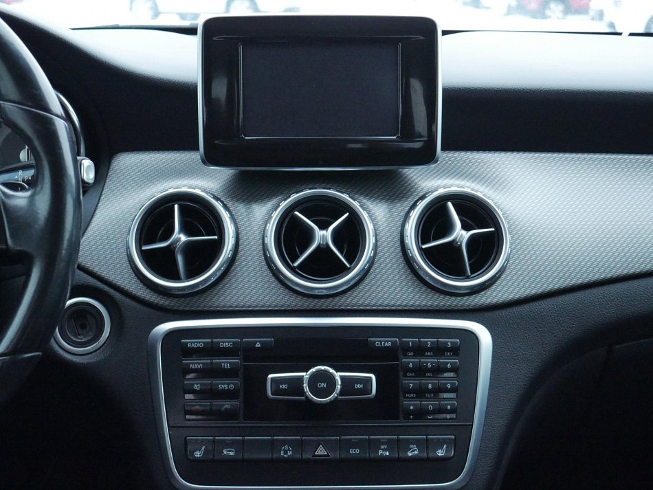 Mercedes-Benz GLA 2.0i  GLA 250  4Matic