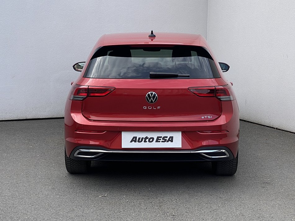 Volkswagen Golf 1.5 e-TSi Style