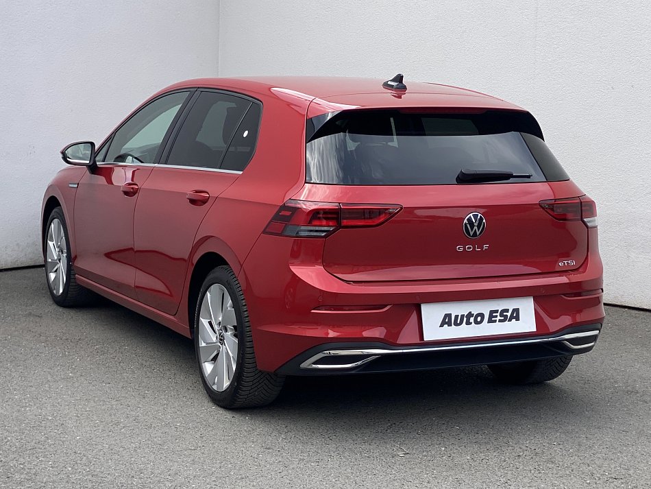 Volkswagen Golf 1.5 e-TSi Style