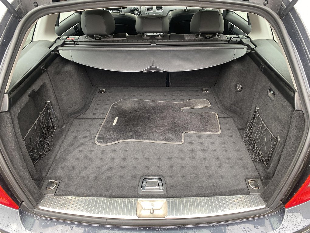 Mercedes-Benz Třída C 2.2 CDi Avantgarde C220