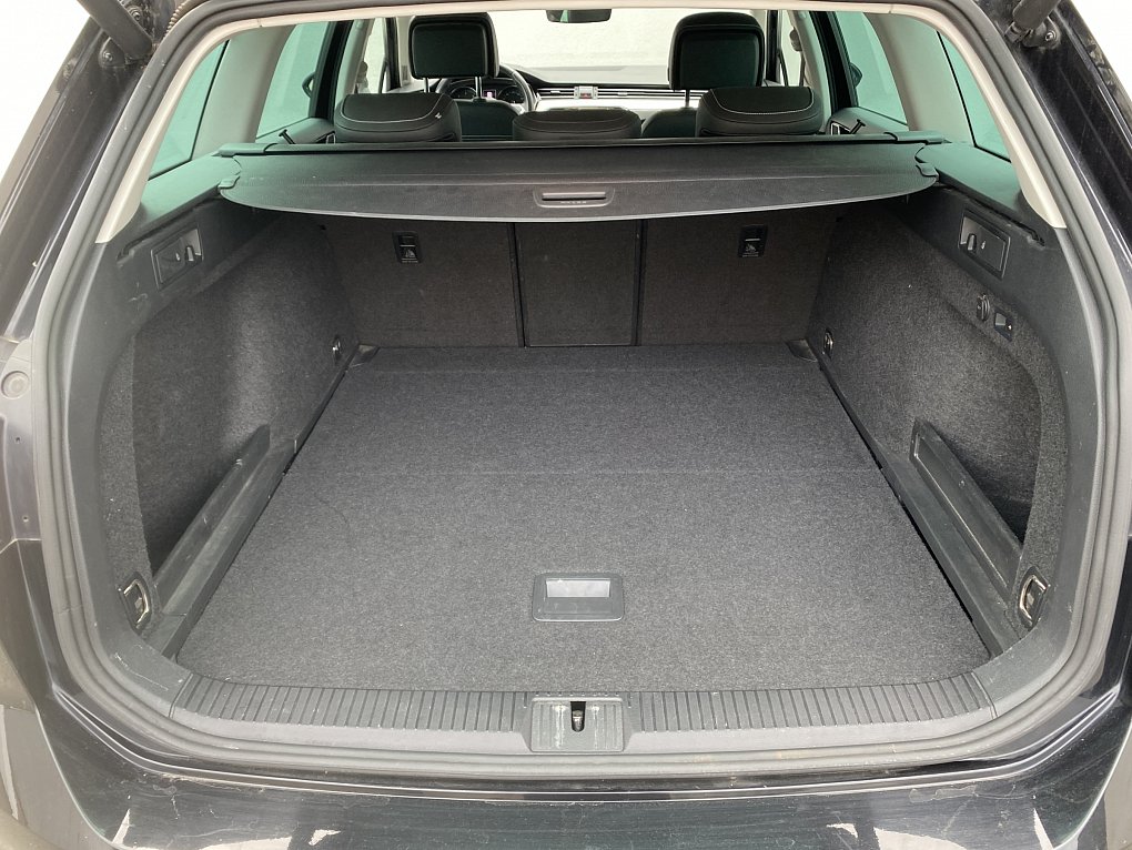 Volkswagen Passat 2.0 TDi Elegance