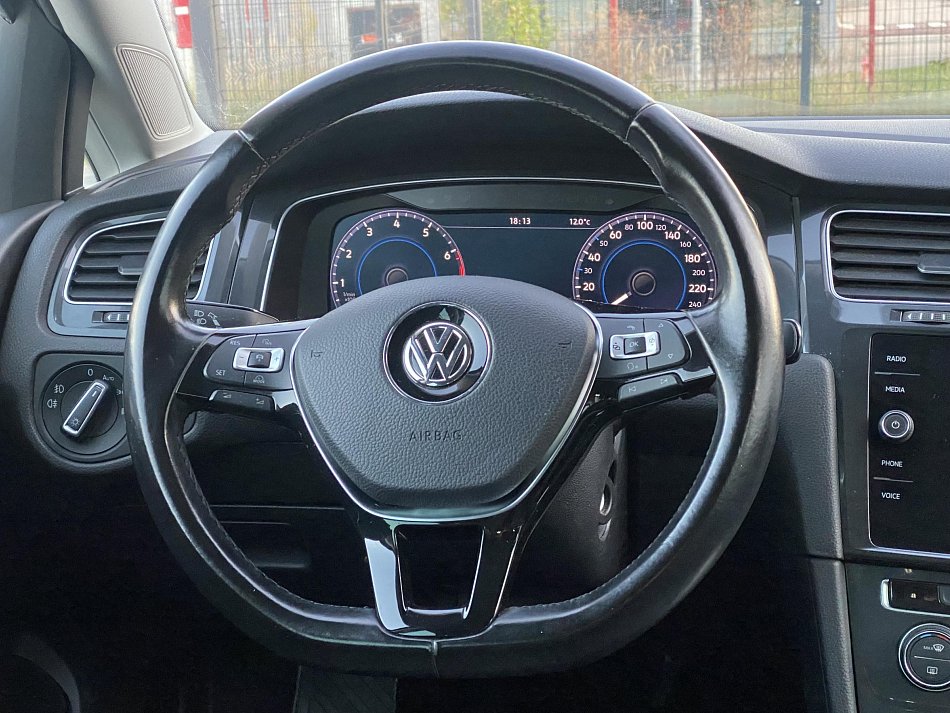 Volkswagen Golf 1.4 TSi 