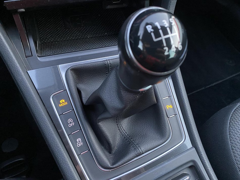 Volkswagen Golf 1.4 TSi 