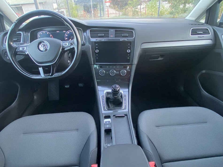 Volkswagen Golf 1.4 TSi 