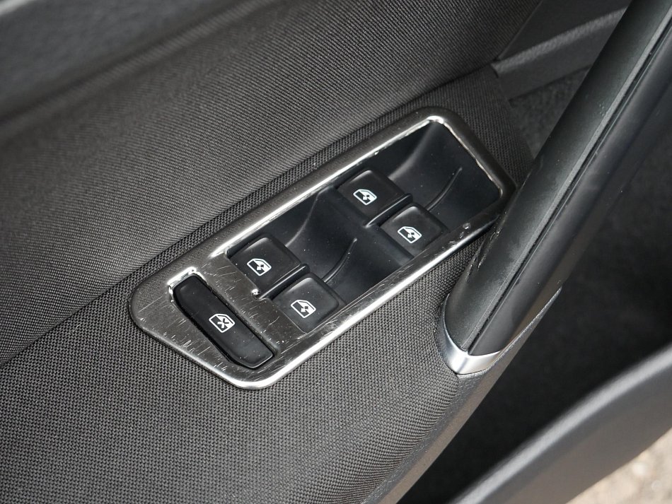 Volkswagen Golf 2.0 TDi Lounge