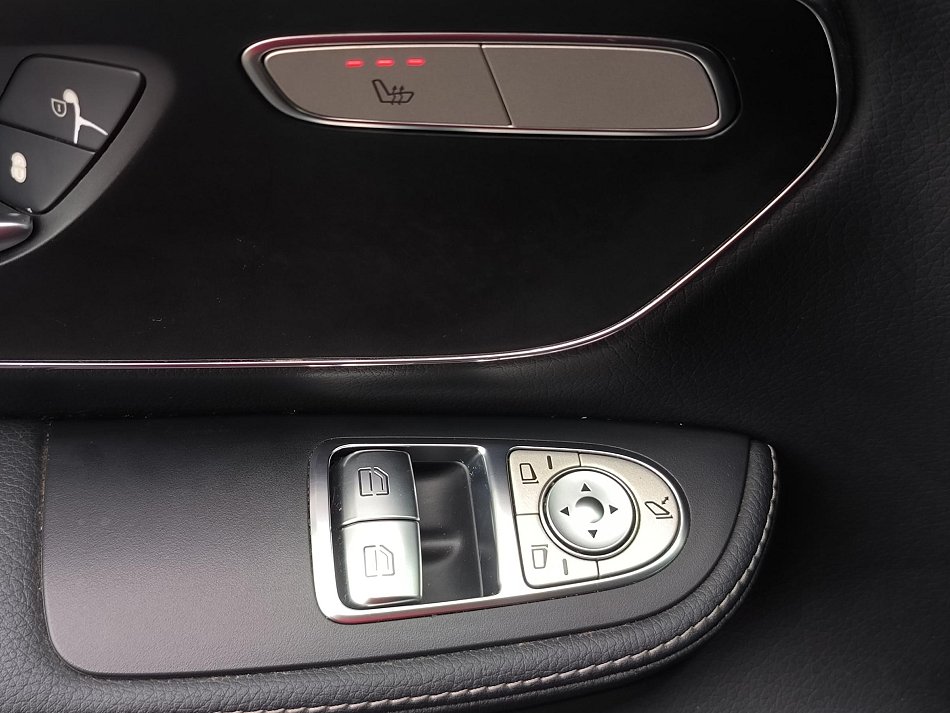 Mercedes-Benz Třída V 2.2CDi Avantgarde V250 4MAT