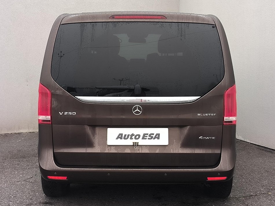 Mercedes-Benz Třída V 2.2CDi Avantgarde V250 4MAT