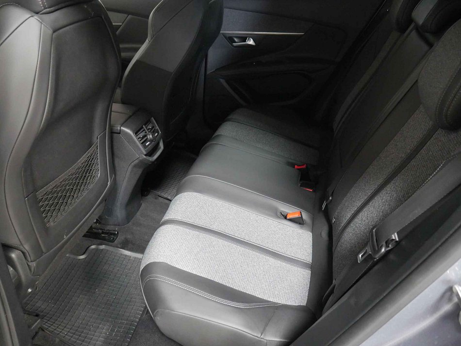Peugeot 3008 1.5 HDi Allure