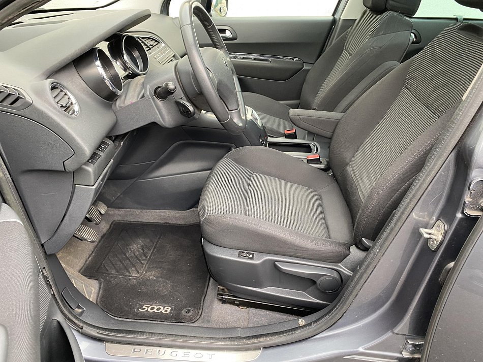 Peugeot 5008 1.6 HDi 