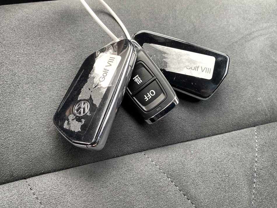 Volkswagen Golf 1.5 e-TSi Style