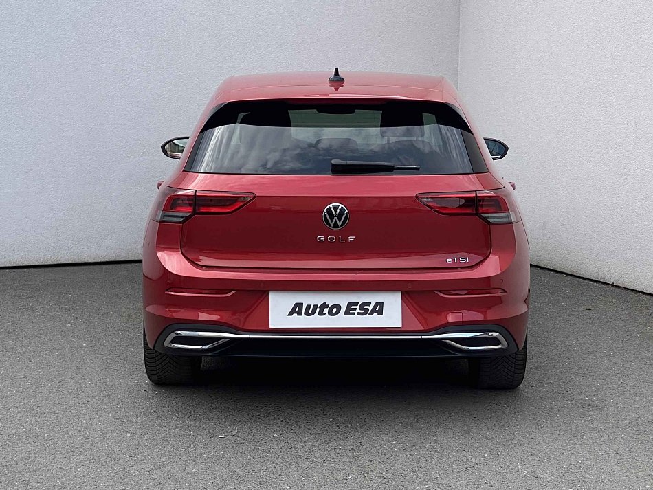 Volkswagen Golf 1.5 e-TSi Style