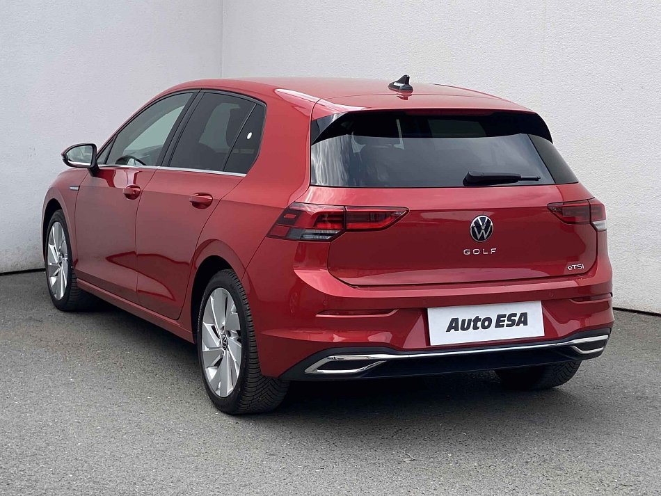 Volkswagen Golf 1.5 e-TSi Style