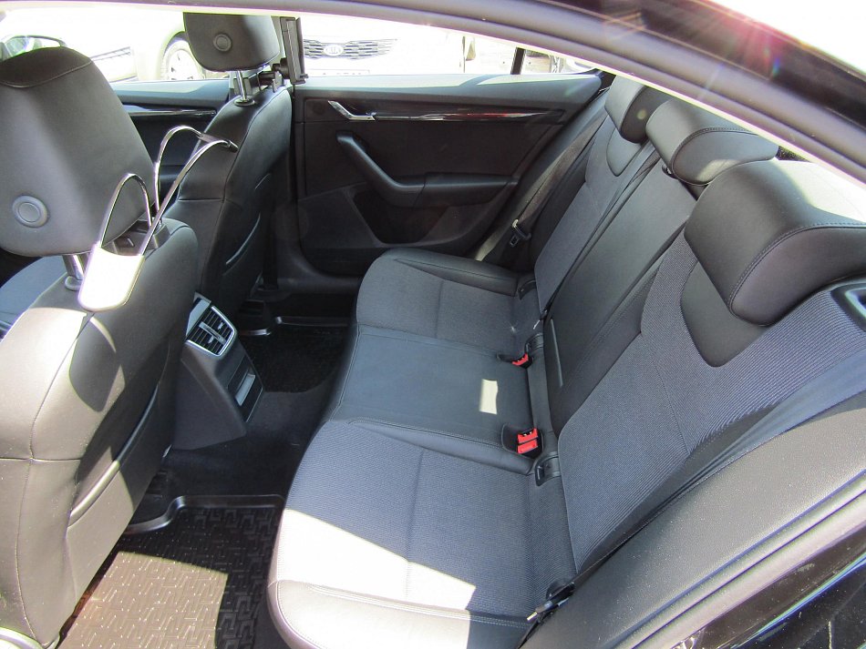 Škoda Octavia III 2.0TSi Style