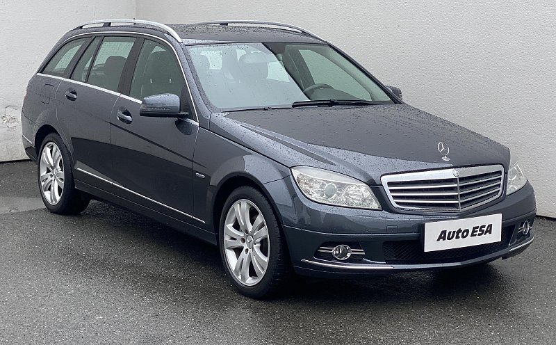 Mercedes-Benz Třída C 2.2 CDi Avantgarde C220