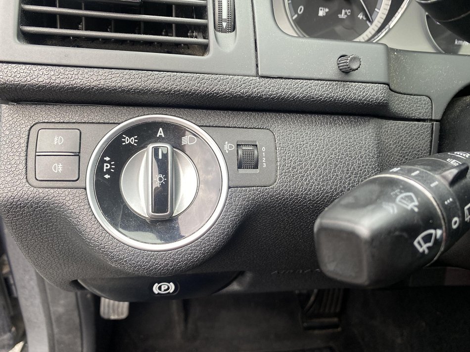 Mercedes-Benz Třída C 2.2 CDi Avantgarde C220