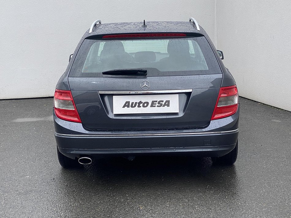 Mercedes-Benz Třída C 2.2 CDi Avantgarde C220