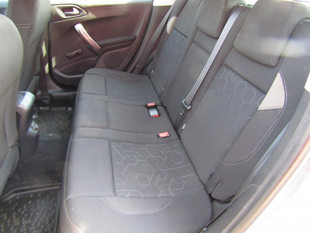 Peugeot 2008 1.2 PT GT Line