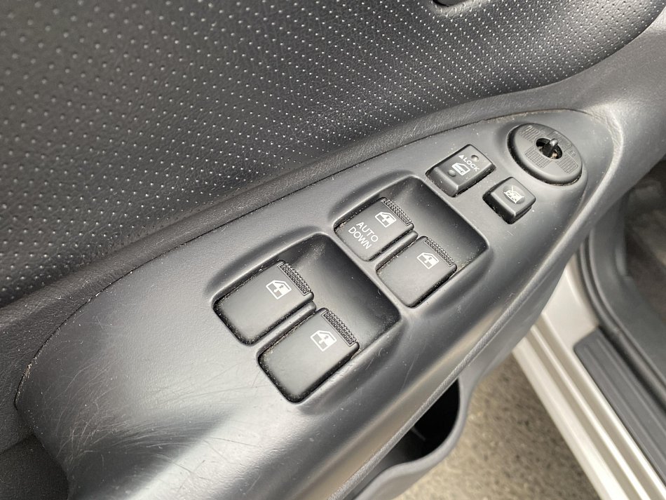 Hyundai Tucson 2.0 i  2WD