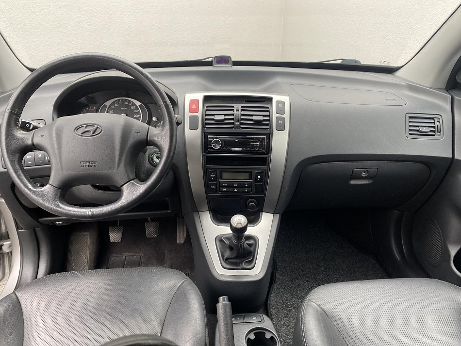 Hyundai Tucson 2.0 i  2WD