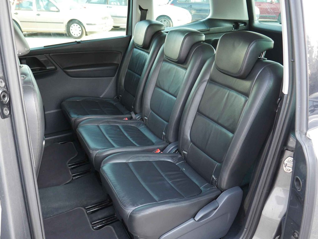 Volkswagen Sharan 2.0TDi 