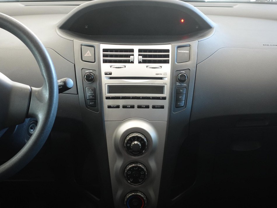 Toyota Yaris 1.3VVT-i 