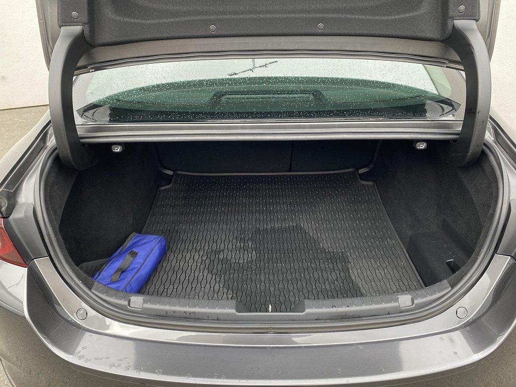 Mazda 3 2.0 skyactiv-G 