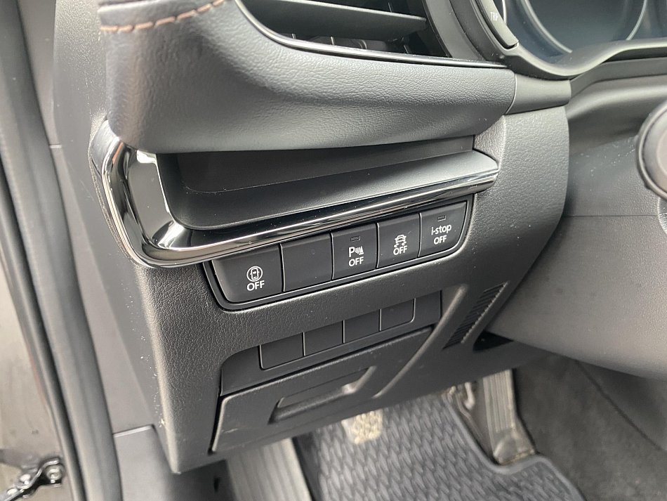 Mazda 3 2.0 skyactiv-G 