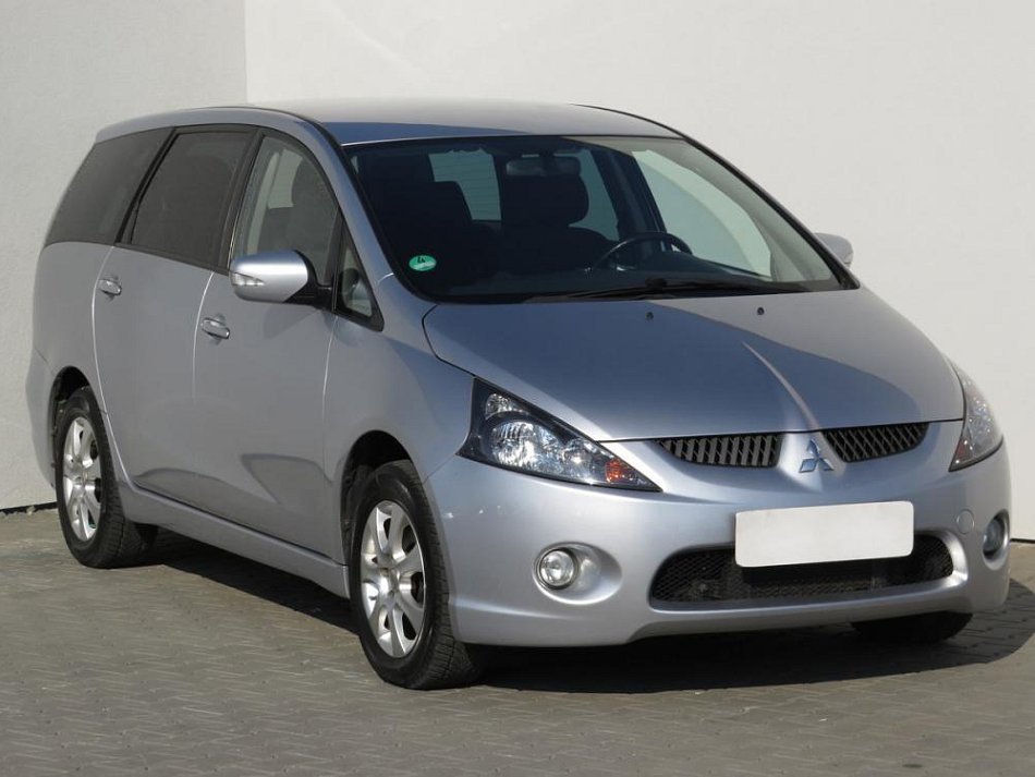 Mitsubishi Grandis 2.4i 