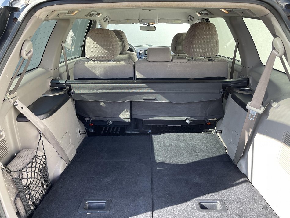 Mitsubishi Grandis 2.4i 