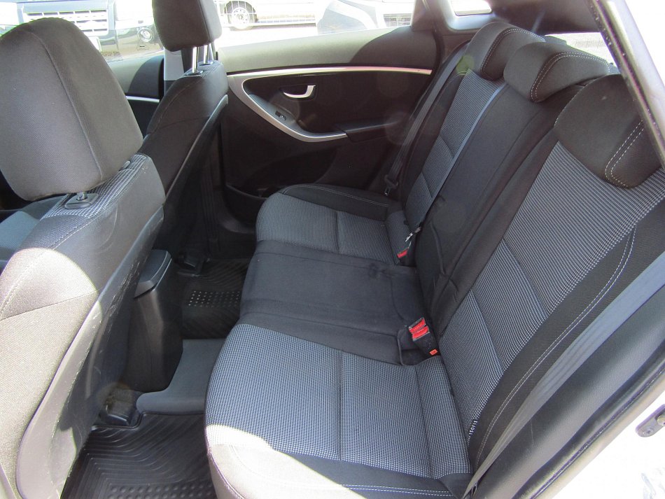 Hyundai I30 1.6i 